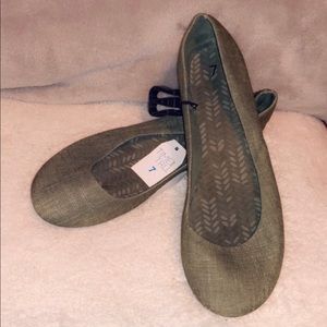 🔥Olive Green Flats